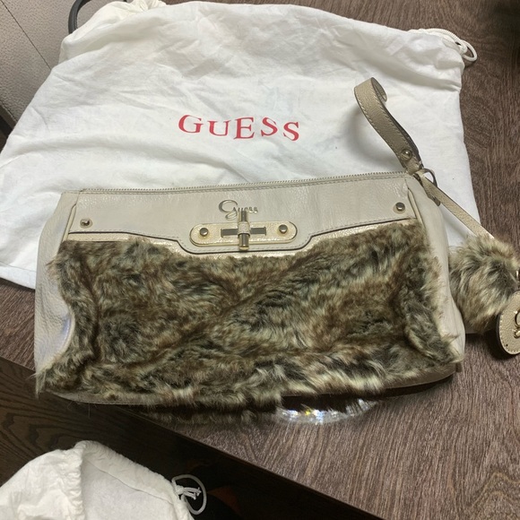 Guess clutch - Picture 2 of 3